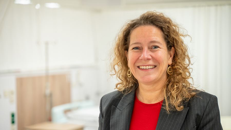 Esther Agterdenbos - van de Ree Esther Agterdenbos - van de Ree