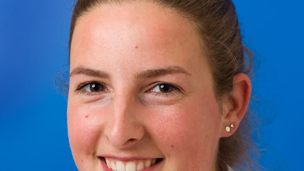 Esther Bleker Esther Bleker